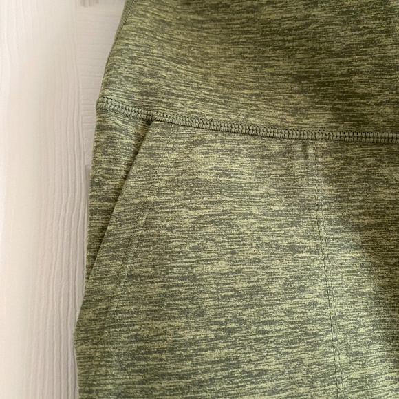 OFFLINE BY AERIE The Hugger Legging in Dark Green - Size Large L - NWT - Picture 7 of 8